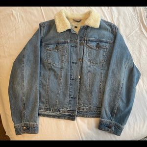 I never wore because is too big for me.